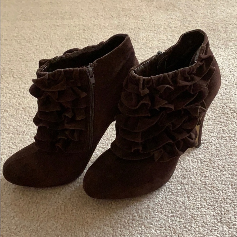 Brown Ruffle Heels - Picture 3 of 5